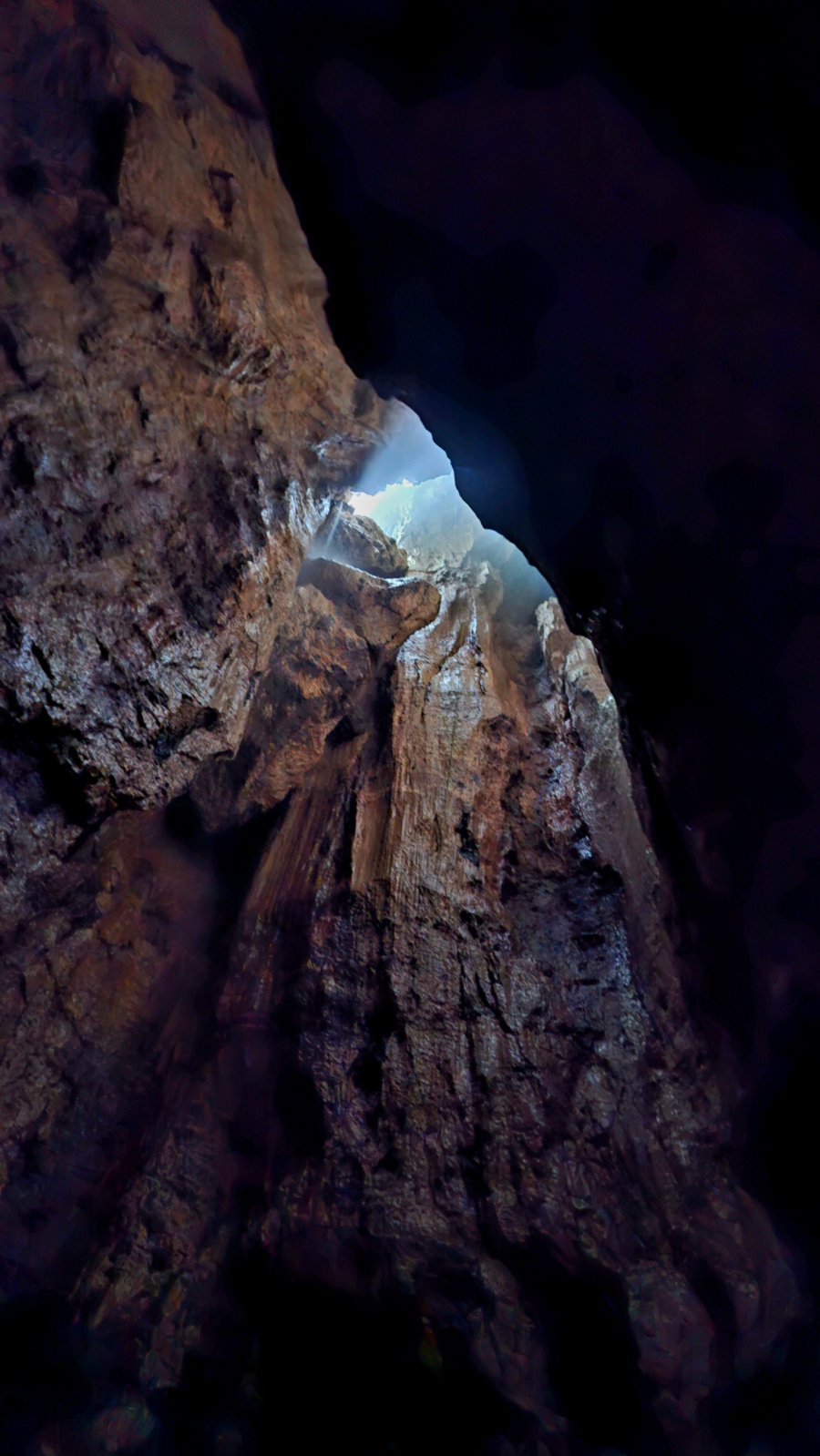 Le puits d'entrée de la perte Gauunu