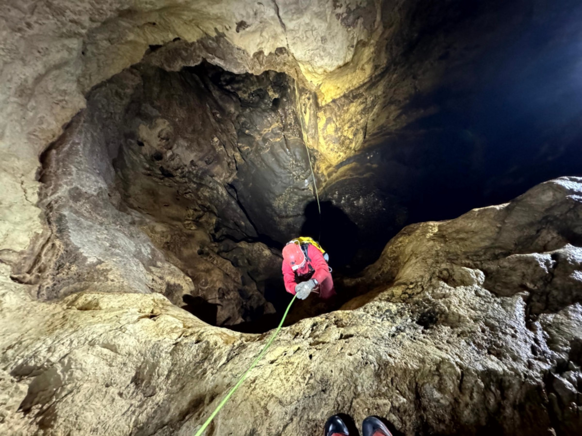 Climbing up the vast shafts